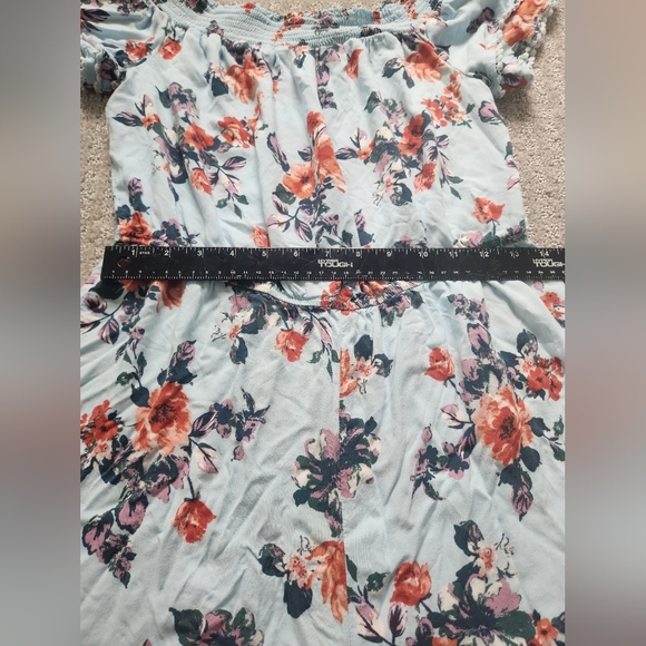 Women Off Shoulder Floral Romper size medium - Picture 3 of 6